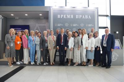 Президент Приморской краевой нотариальной палаты приняла участие в X Петербургском Международном Юридическом Форуме
