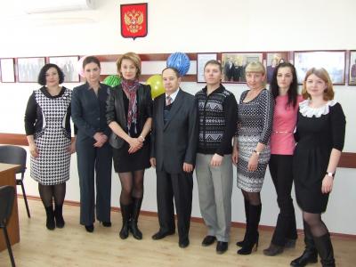 Молодым везде у нас дорога